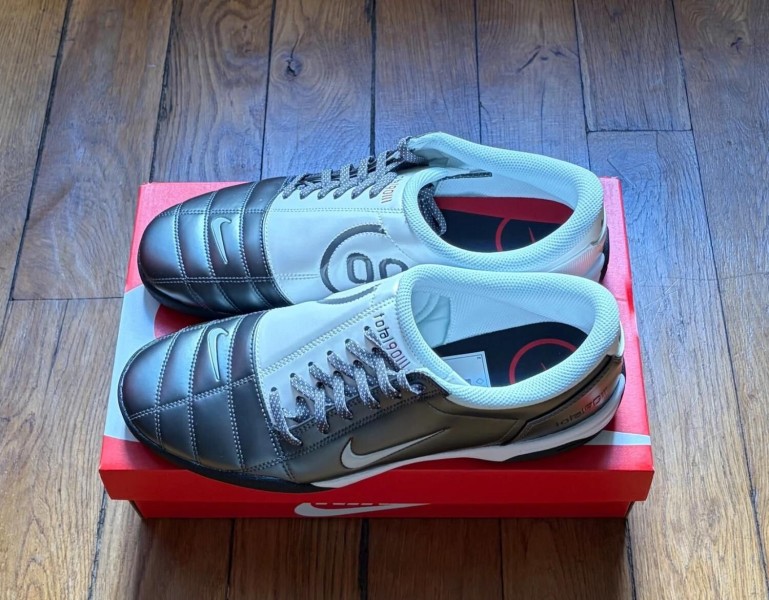 Nike total 90 3 foot football futsal graphite grey white blanc gris 45