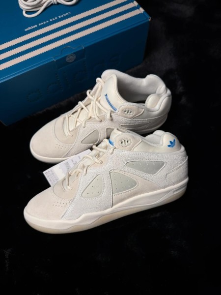 adidas Badbo 1.0 Bad Bunny Resilience - taille 43