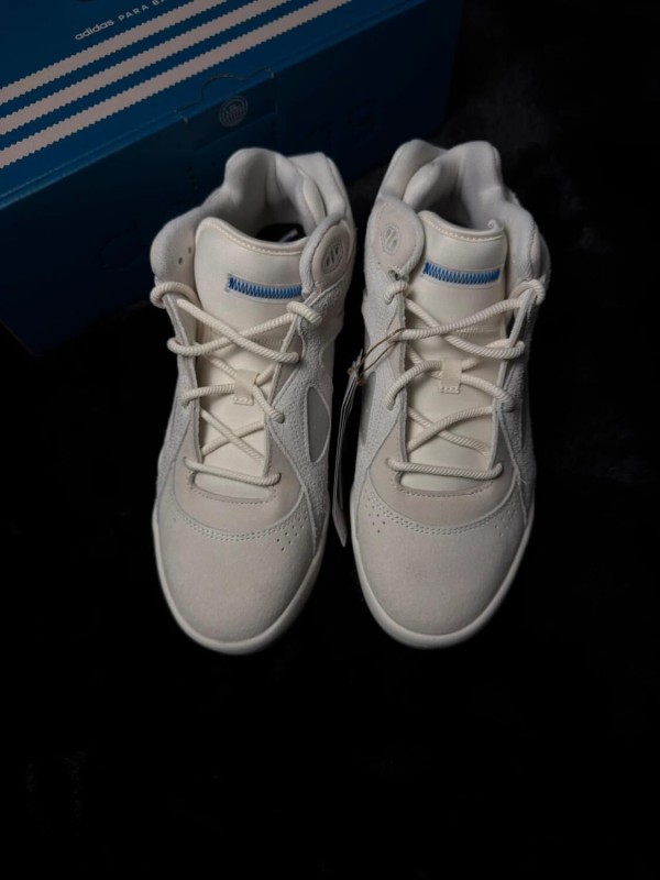 adidas Badbo 1.0 Bad Bunny Resilience - taille 43 2