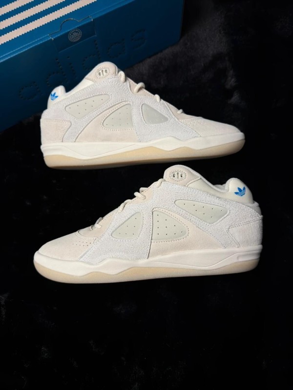 adidas Badbo 1.0 Bad Bunny Resilience - taille 43 2