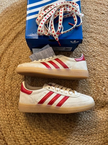 Adidas handball spezial valentines day 2026 - taille 39