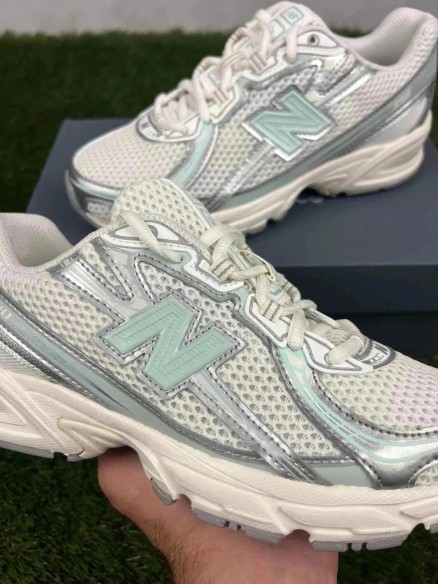 New Balance 740 Metallic Pearl 37