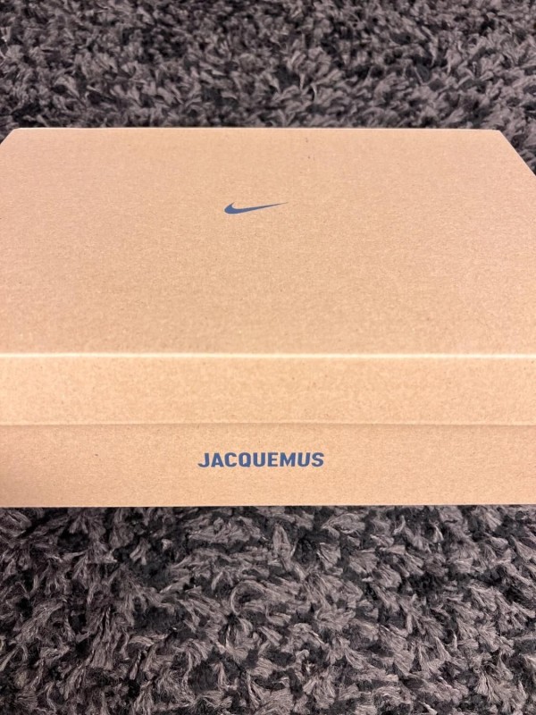 Nike air max 1 SP Jacquemus Rouge Taille 42 2