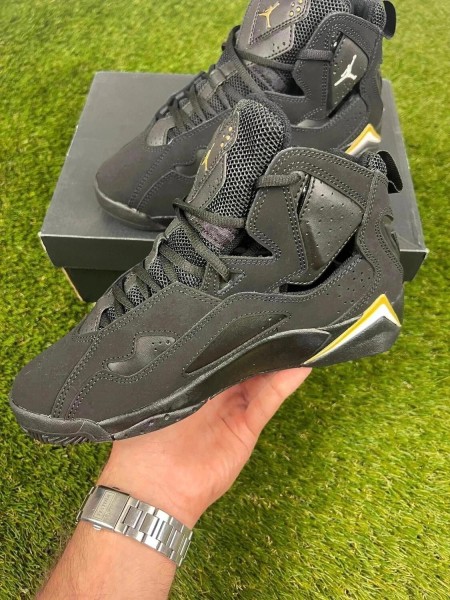 Jordan True Flight Black Gold 38,5