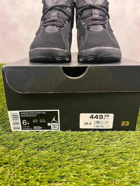Jordan True Flight Black Gold 38,5