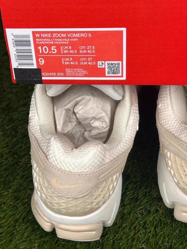 Nike zoom vomero 5 cuir beige blanc - taille 42,5 2