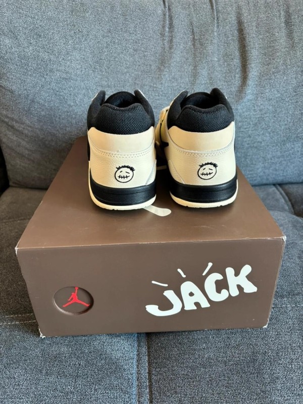 Nike x Travis Scott "Cactus Jack" Muslin 44 2