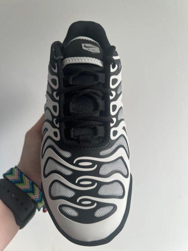 Tn Nike dry fit neuve t36,5 2