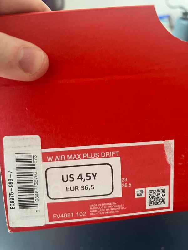 Tn Nike dry fit neuve t36,5 2