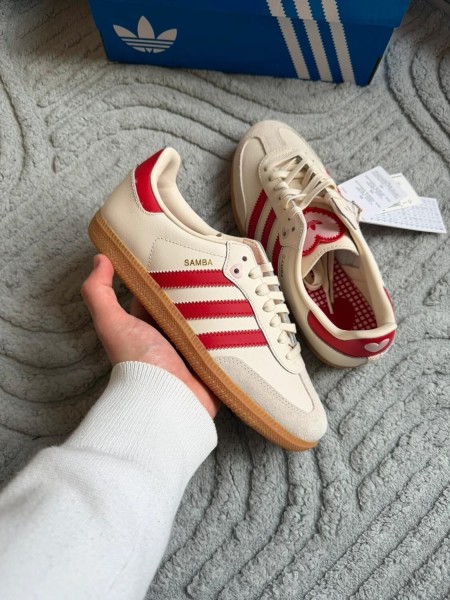 adidas samba red cream " Saint Valentin " Taille 36,5