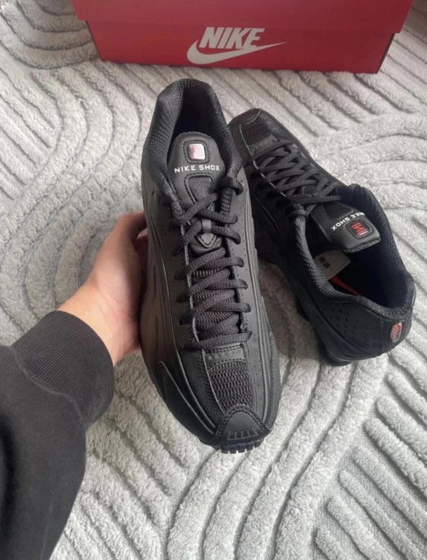 Nike shox r4 black / noir - 40 2