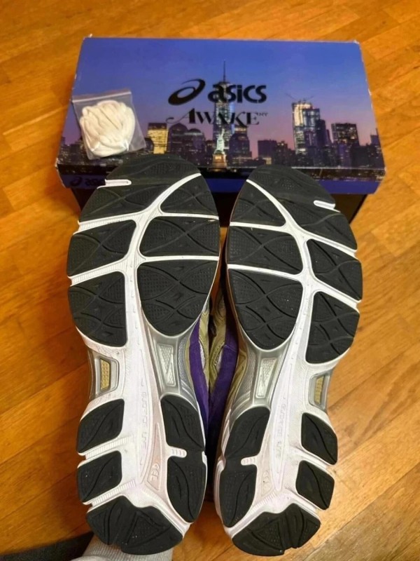 Asics gel nyc x Awake purple 2