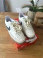 Nike blanche crème vintage taille 37,5