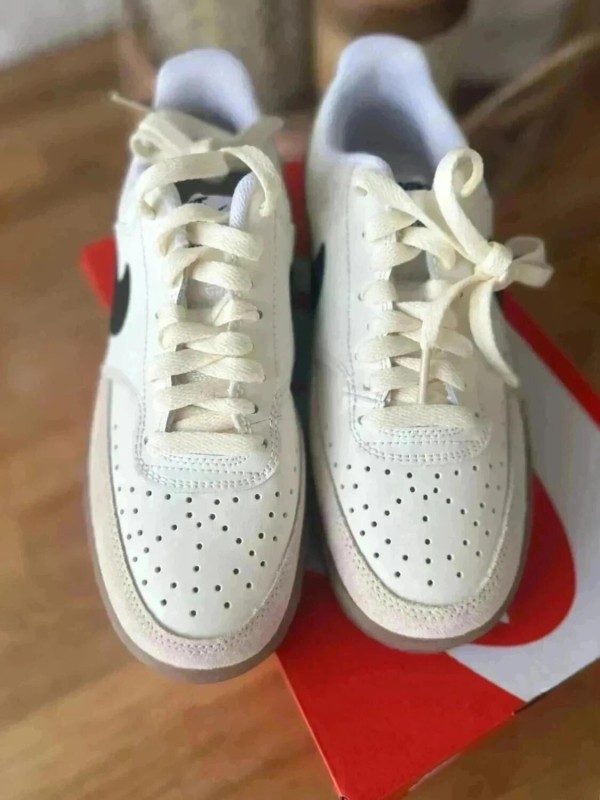 Nike blanche crème vintage taille 37,5 2
