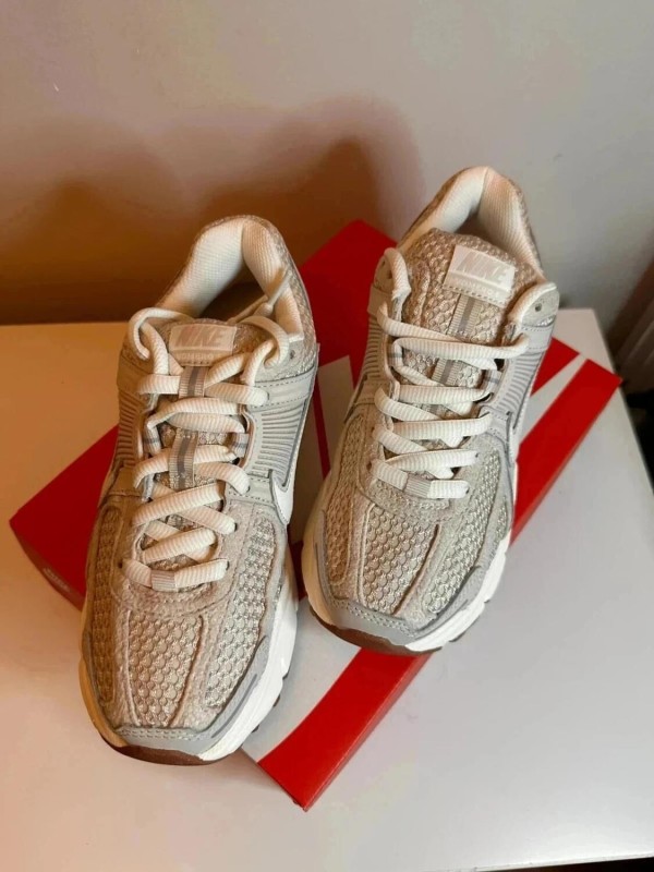 Nike zoom vomero 5 Orewood taille 37,5 2