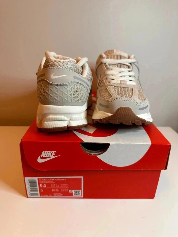 Nike zoom vomero 5 Orewood taille 37,5 2