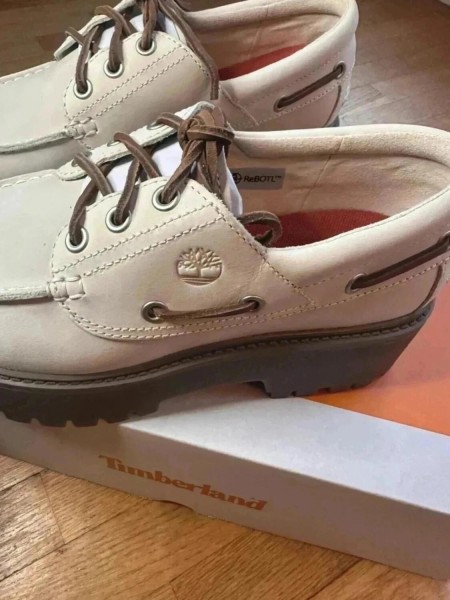 Chaussure bateau Timberland stone street blanc femme