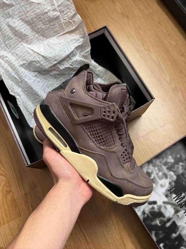 Nike air jordan 4 a ma manière marron taille 39