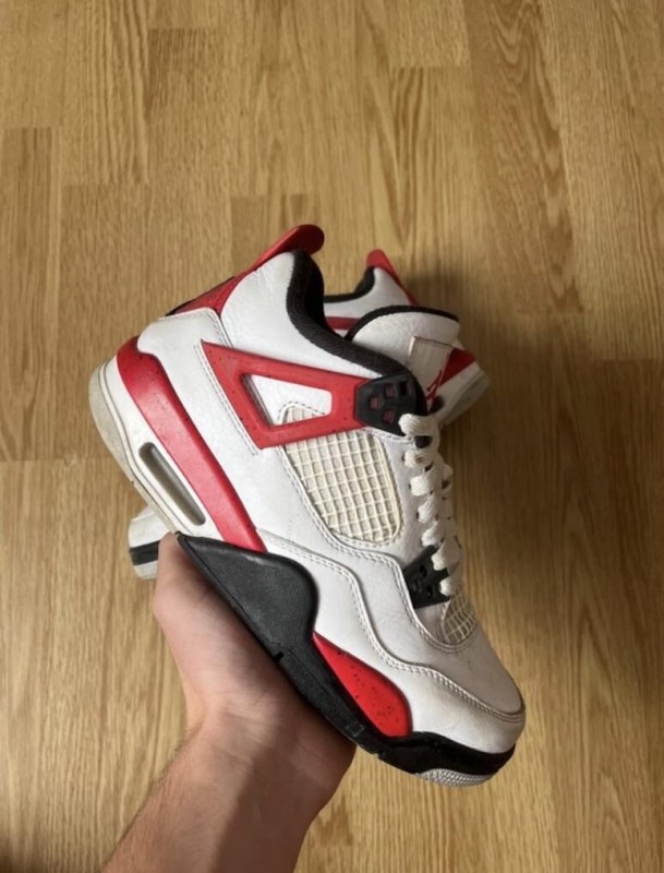 Air Jordan 4 Retro fire red