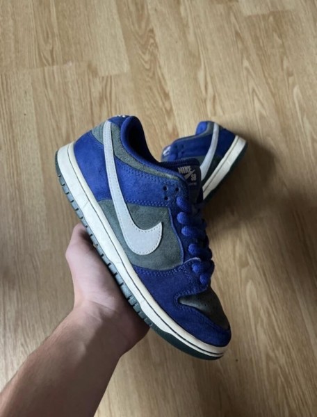 Nike sb deep royal blue