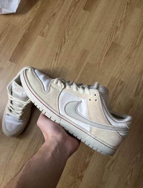 Nike dunk low sb city of love