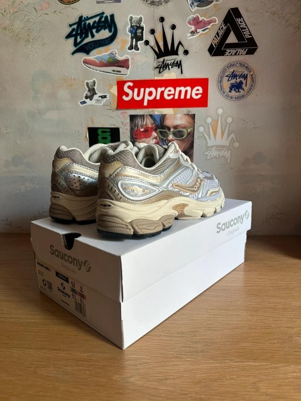 Saucony Progrid Omni 9 Lilac beige 2