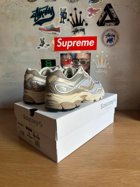 Saucony Progrid Omni 9 Lilac beige