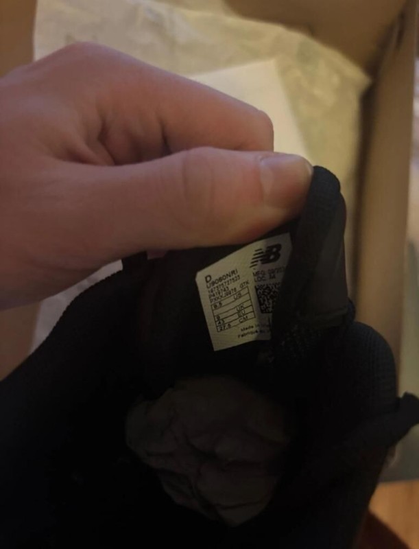 New Balance 9060 Triple Black Leather taille 43 2