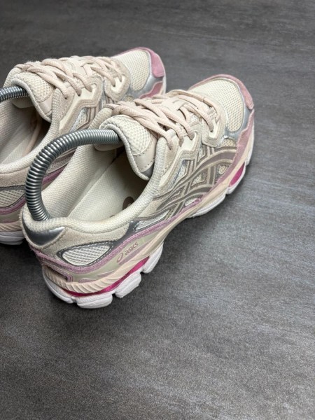 Asics gel - nyc 'cream / Mineral - taille 39