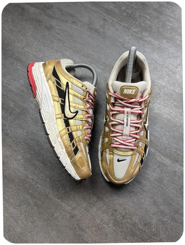Nike p-6000 Doré - taille 38