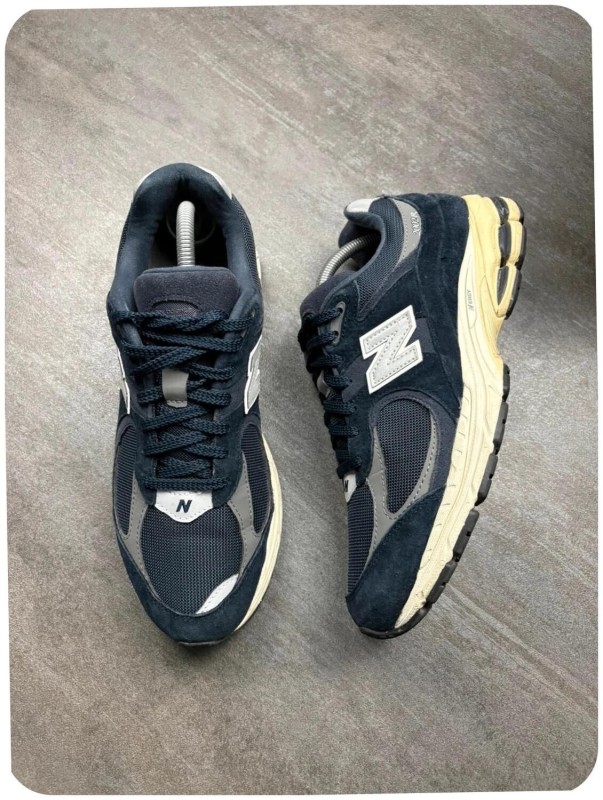 New balance 2002r midnight navy - taille 44 2