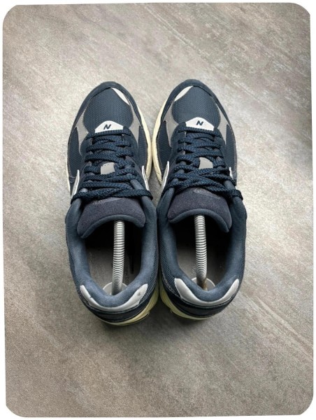 New balance 2002r midnight navy - taille 44