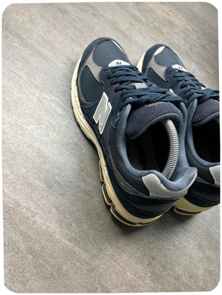 New balance 2002r midnight navy - taille 44