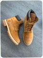 Boots timberland premium 6-inch ( taille 38,5 )