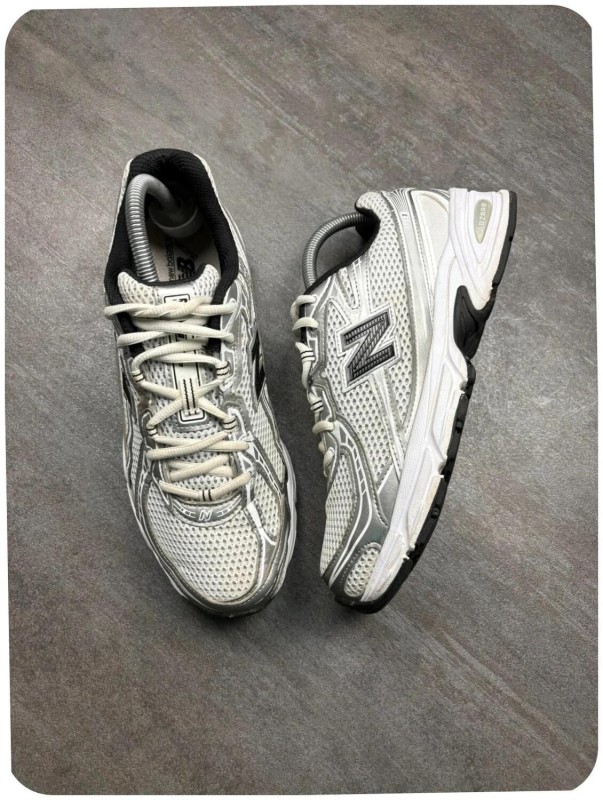 New balance 740 grey / black - taille 41,5
