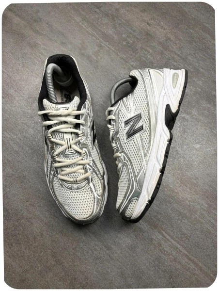 New balance 740 grey / black - taille 41,5