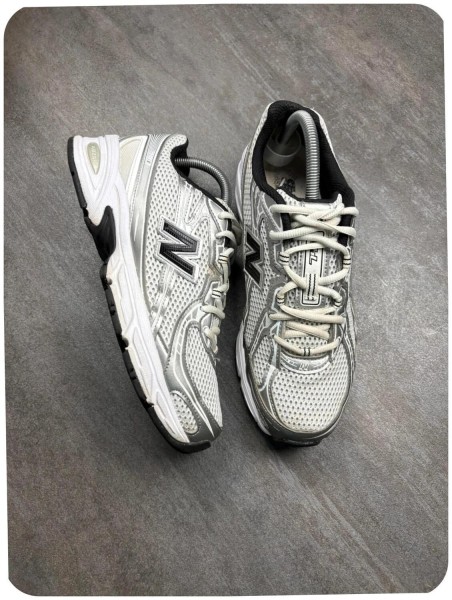New balance 740 grey / black - taille 41,5