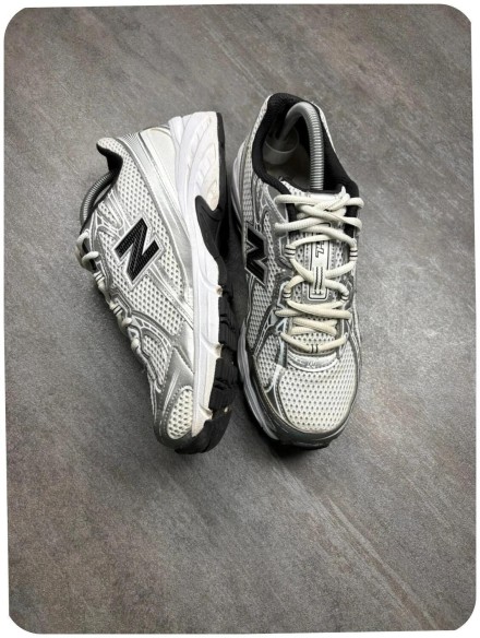 New balance 740 grey / black - taille 41,5