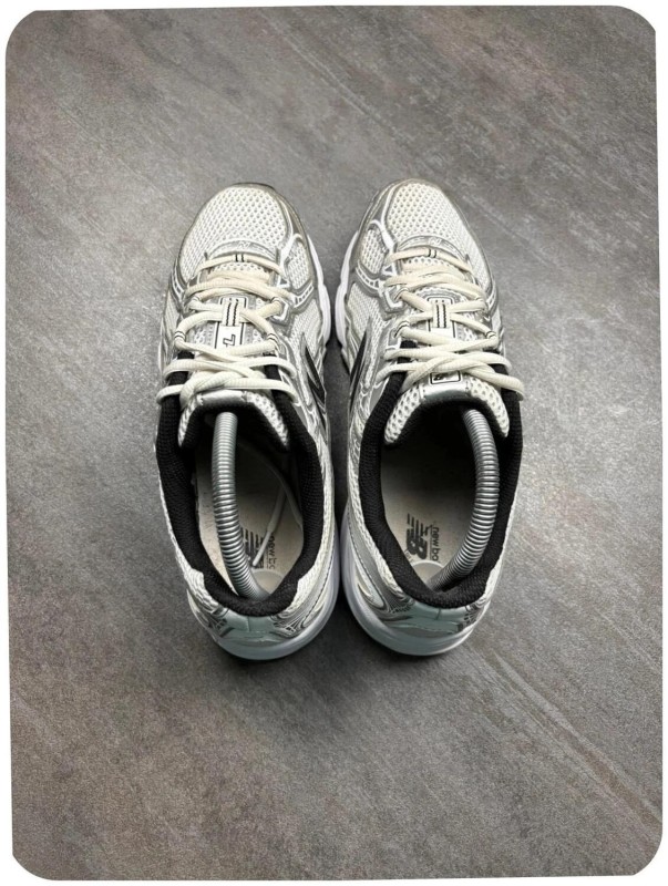 New balance 740 grey / black - taille 41,5 2