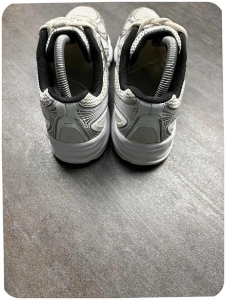 New balance 740 grey / black - taille 41,5