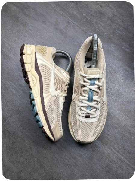 Nike vomero 5 beige - taille 38