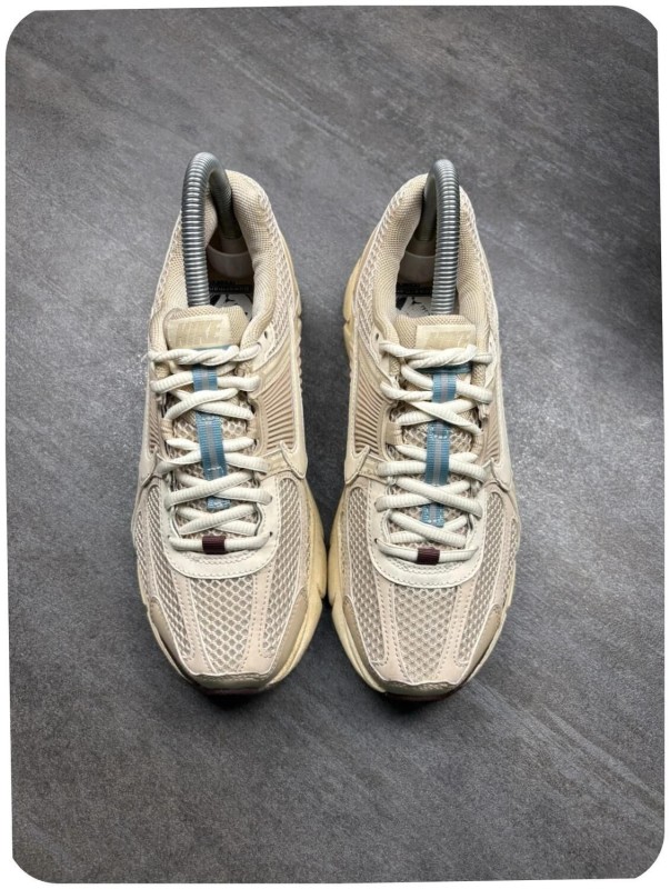 Nike vomero 5 beige - taille 38 2