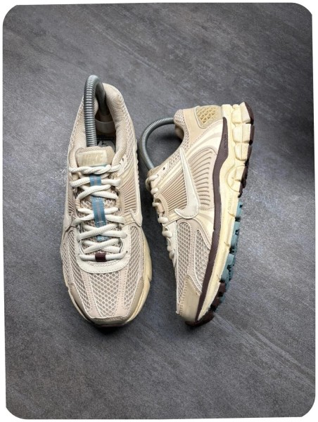 Nike vomero 5 beige - taille 38