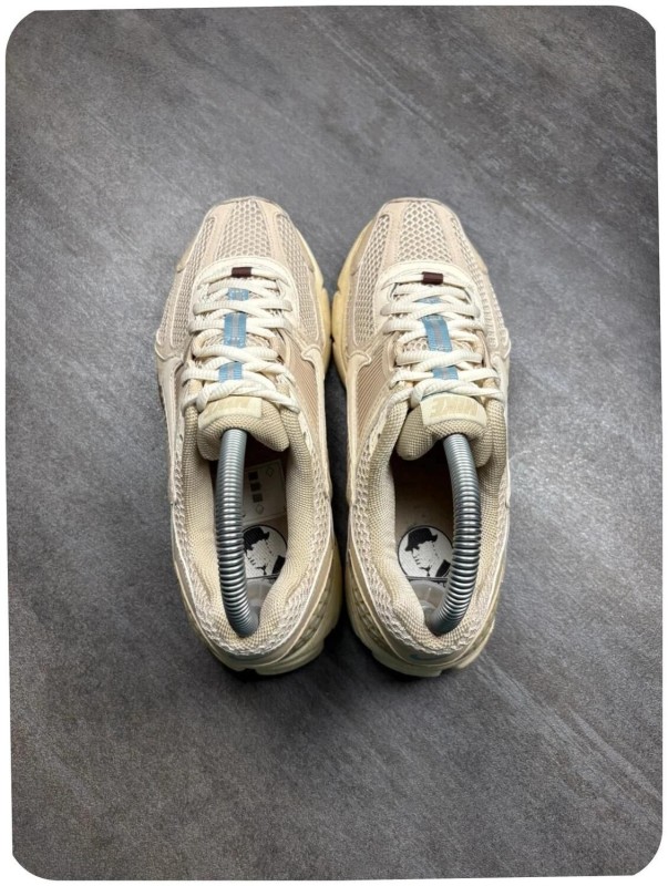 Nike vomero 5 beige - taille 38 2