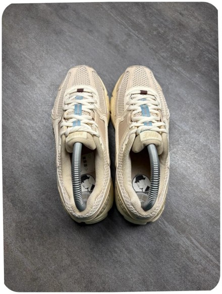 Nike vomero 5 beige - taille 38