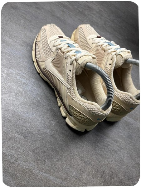 Nike vomero 5 beige - taille 38