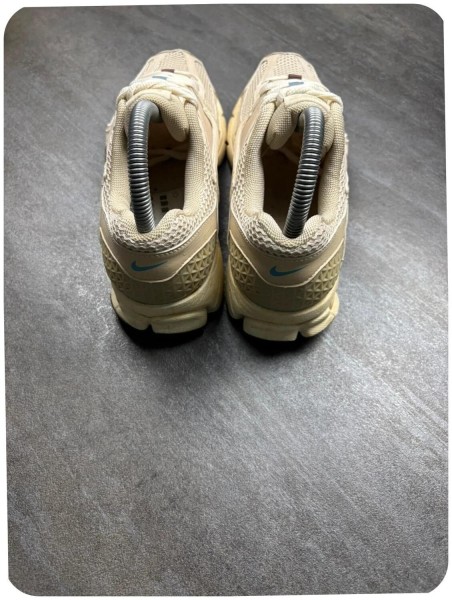 Nike vomero 5 beige - taille 38