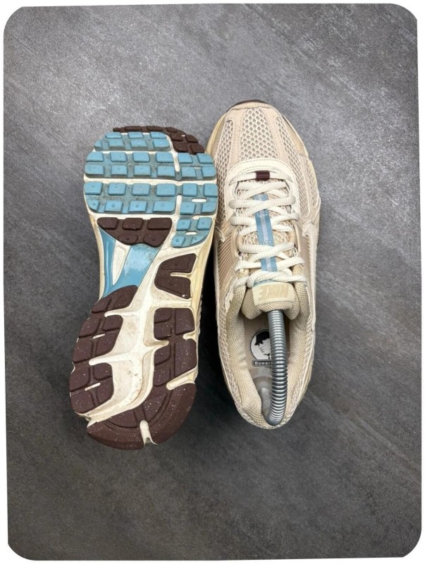 Nike vomero 5 beige - taille 38 2