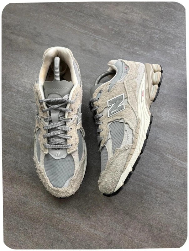 New balance 2002r protection pack grey - taille 42 2