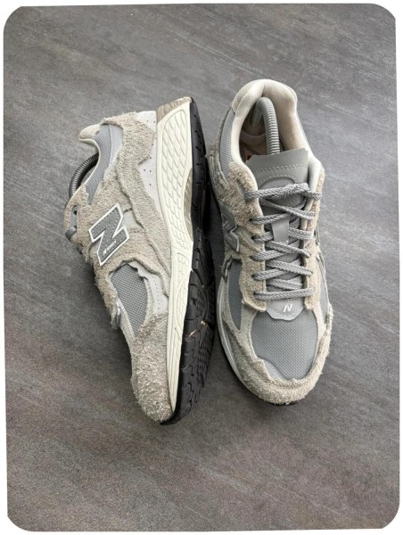 New balance 2002r protection pack grey - taille 42
